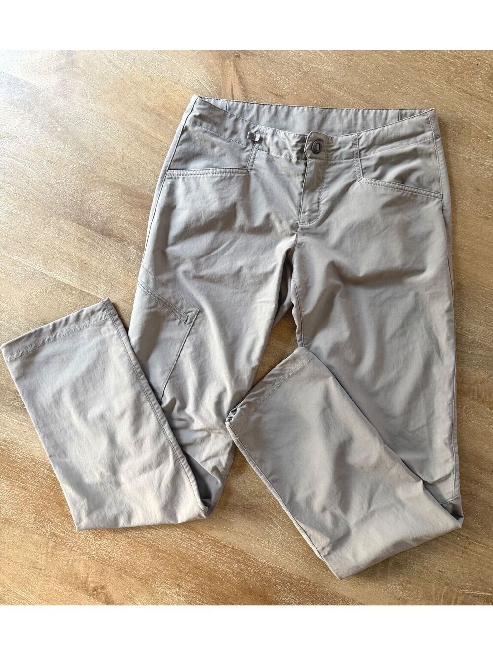 Patagonia Worn Wear Grey Weatherproof Outdoor Hiking Camping Utility Pants Sz 4